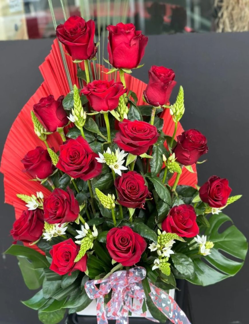 Celebrate Mum with Stunning Mother’s Day Flowers from Living Flowers