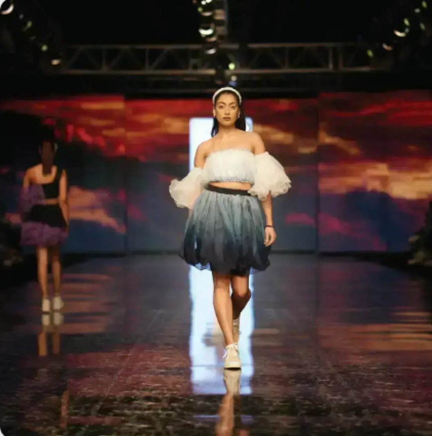 Bachelor in Fashion Design from Wisdom College for Creativity & Design