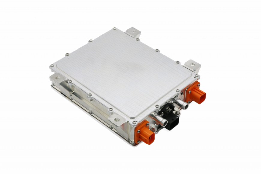 Empowering Your RV: The Role of the 2KW Bidirectional Intelligent DC-DC Charger in Modern Mobile Living