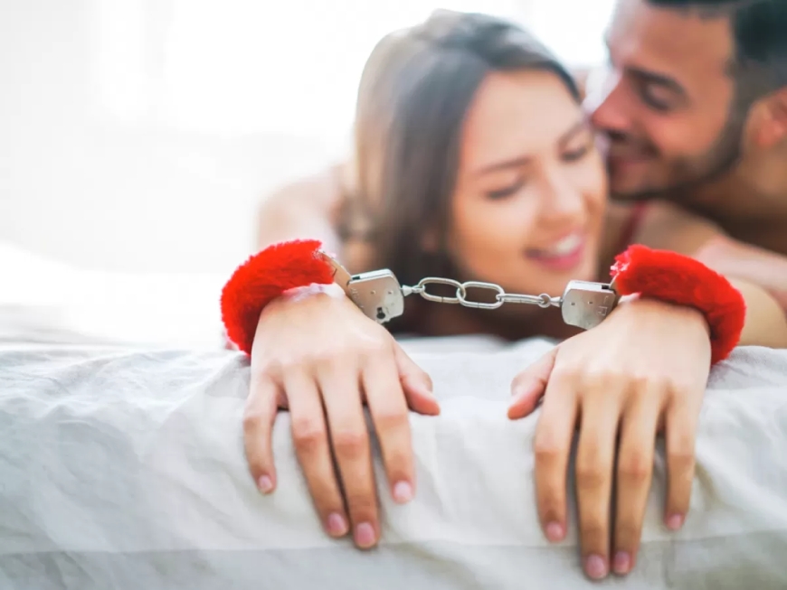 What is BDSM? An Expert Guide to BDSM Sex for Couples