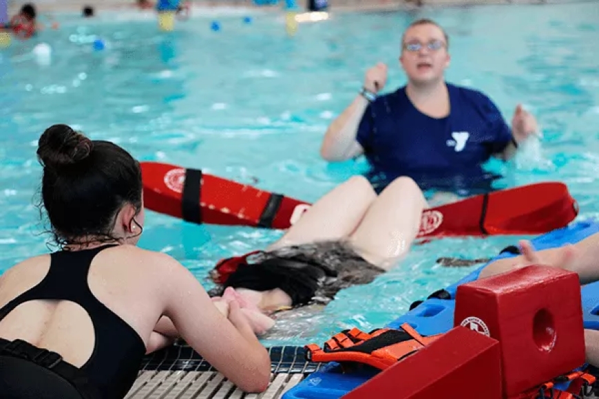25 Lifeguard Skills Every Recruit Must Master – From CPR to Crisis Control