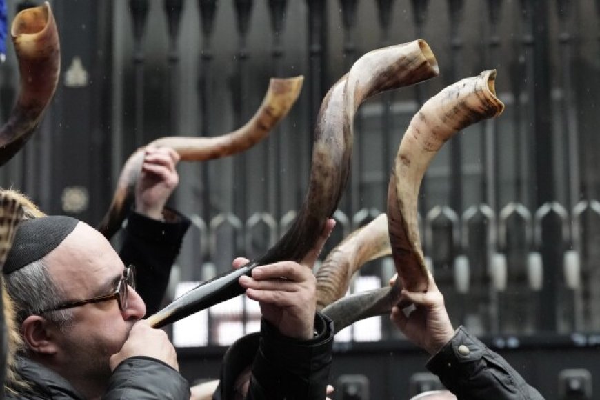 Unpacking Identity: The Bold Honesty of Sara Pierce’s Jews Have Horns