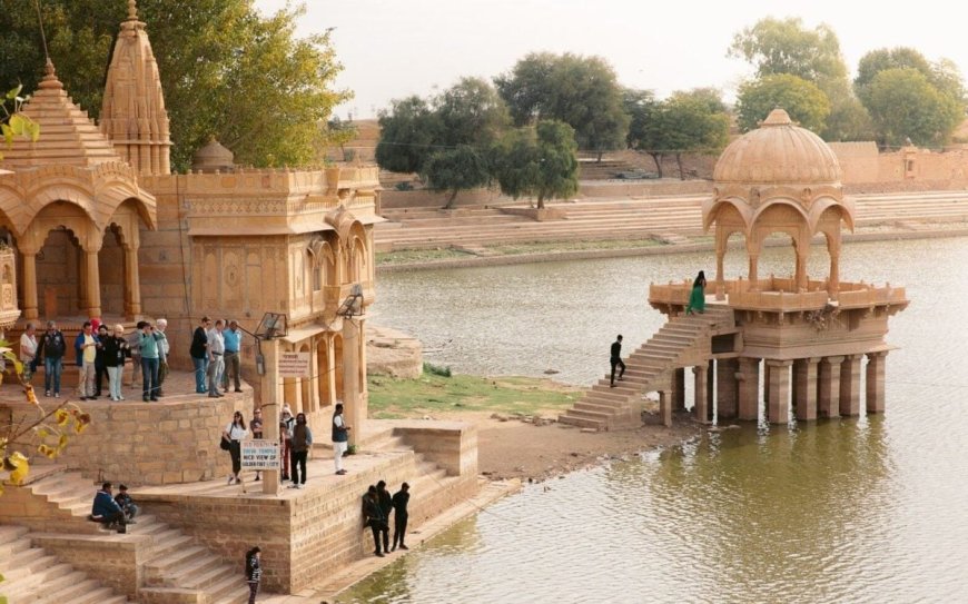 Explore the Timeless Beauty of Gadisar Lake Jaisalmer