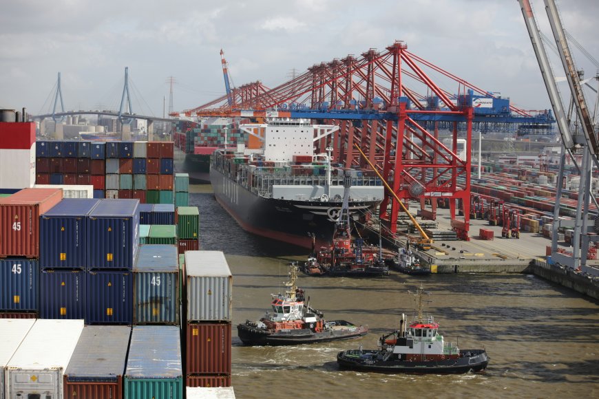 Navigating Success with Top-Tier Logistics Companies in Dubai