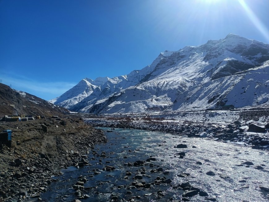 Hill Stations in India: Escape to the Cool Embrace of the Mountains