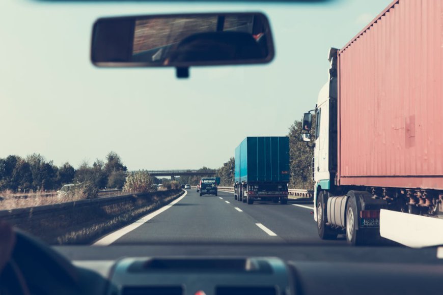Who’s Liable After a Texas 18-Wheeler Crash? Understanding the Complexities of Commercial Vehicle Accidents