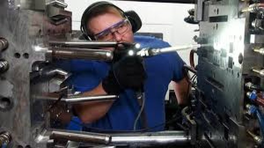 Dry Ice Blasting: A Safe and Efficient Cleaning Solution