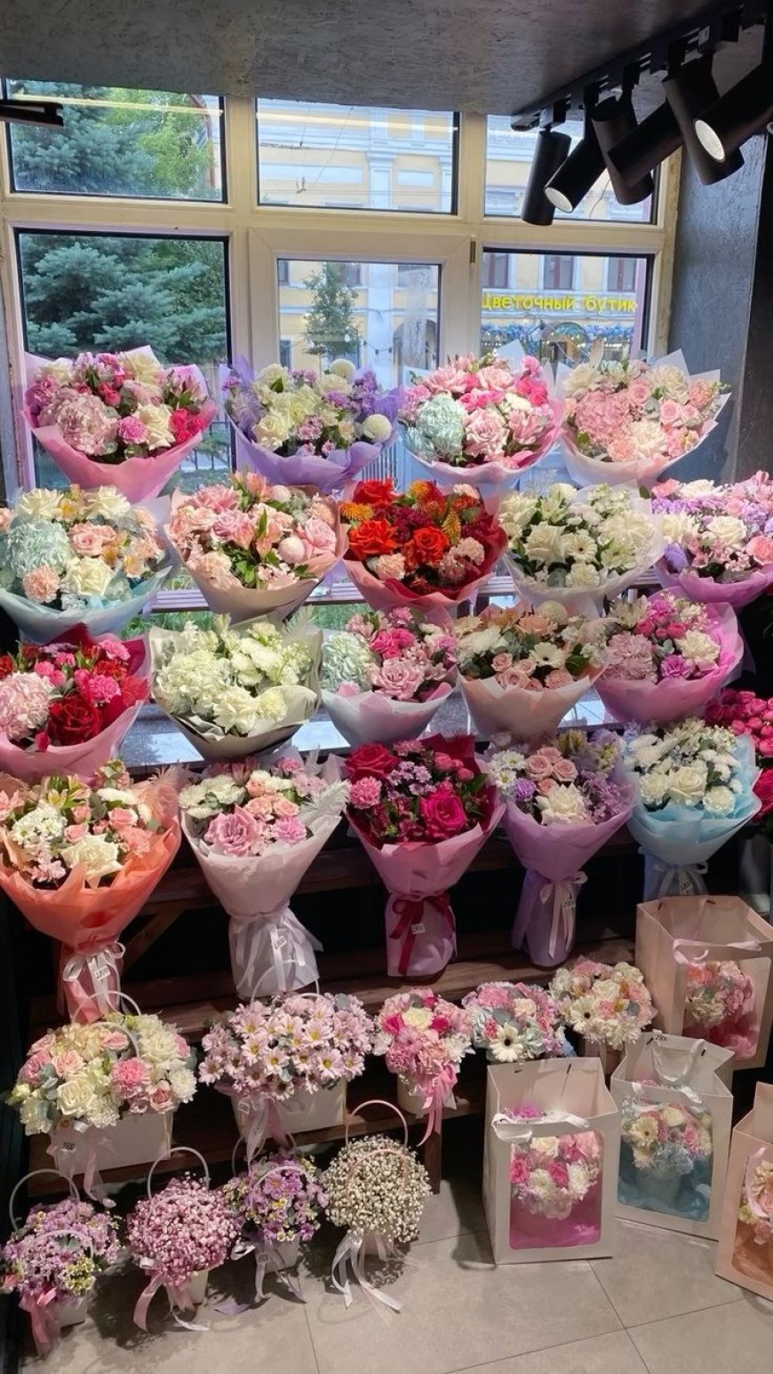Best Flower Shop in Dubai – Order Fresh Today